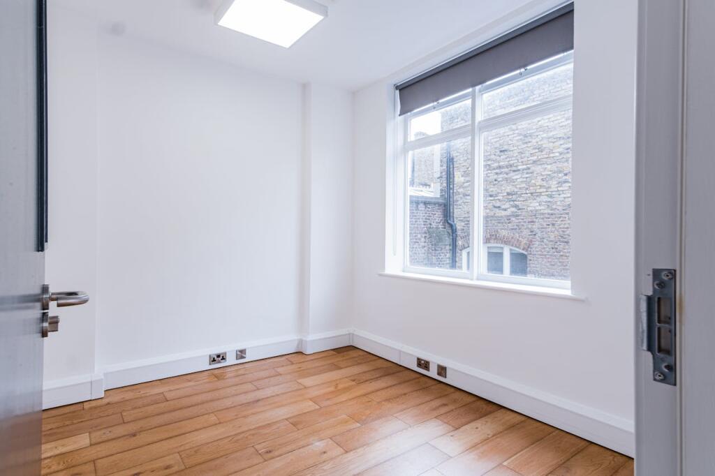 23 Clerkenwell Close