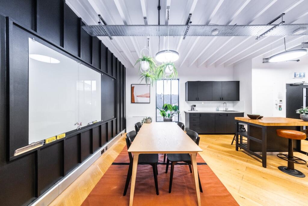 Rivington Studios, Rivington Street