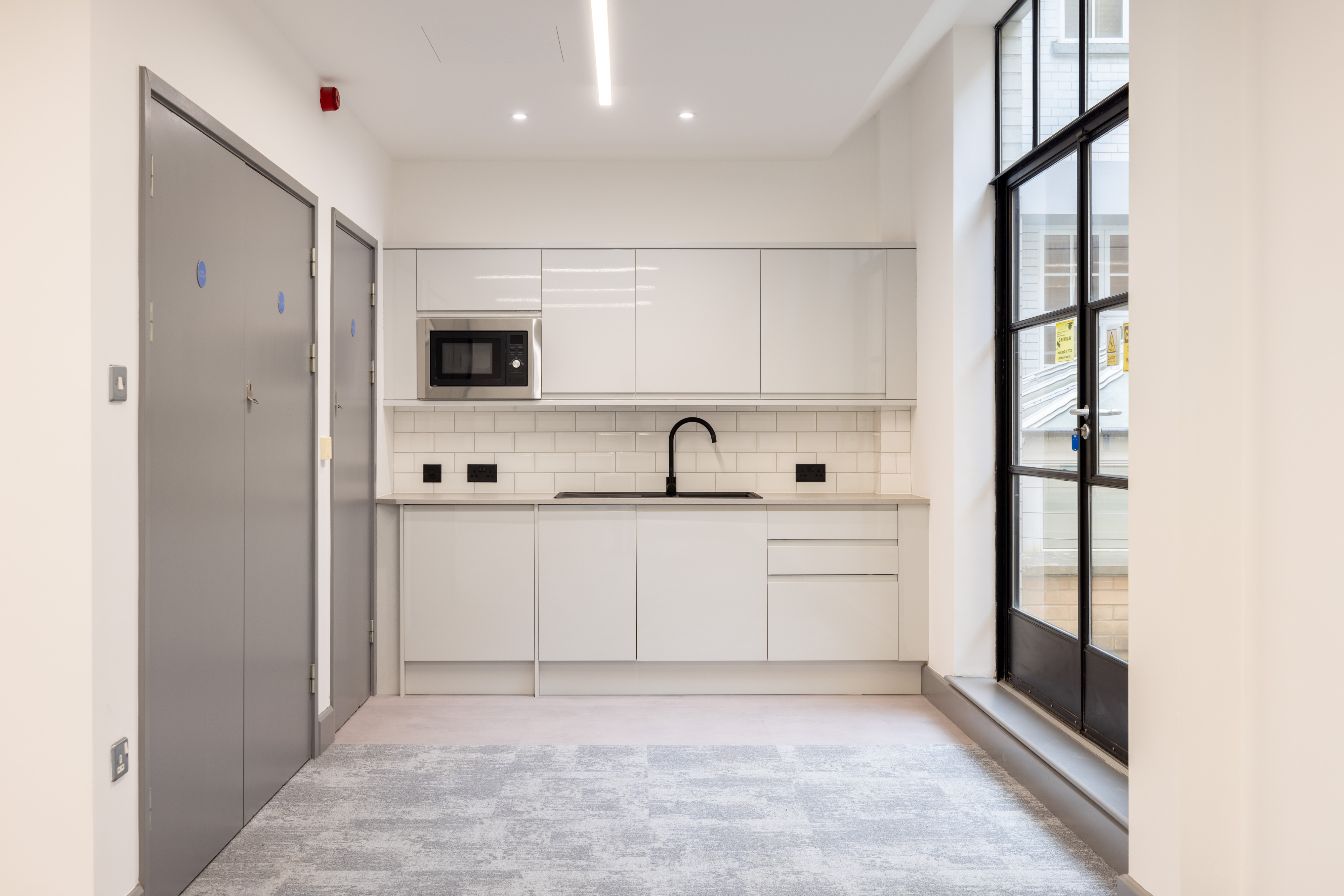 25 West Tenter Street