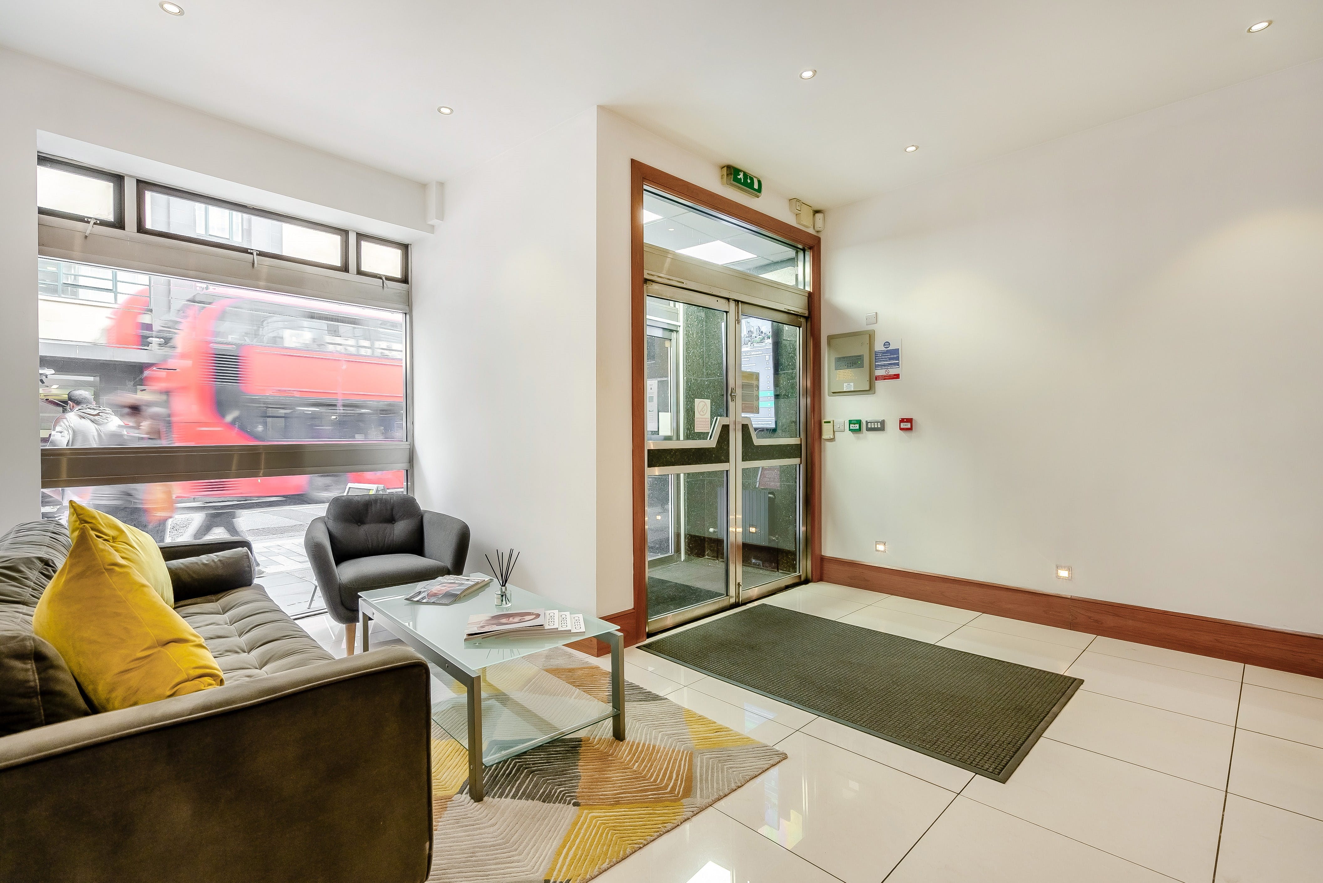 123 Minories