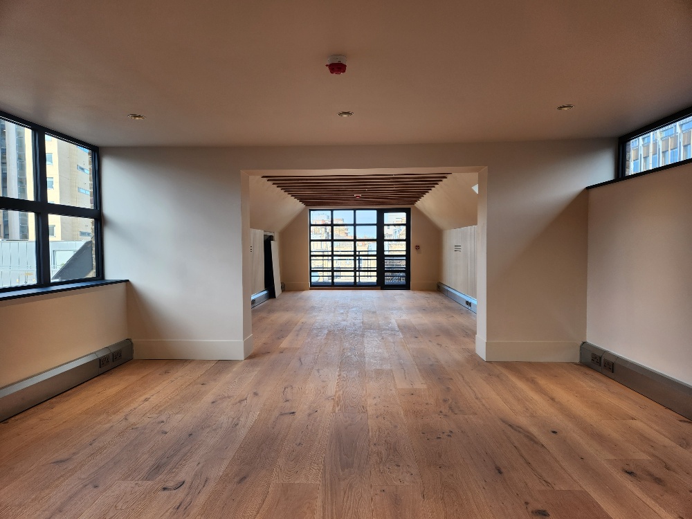 16 Mortimer Street