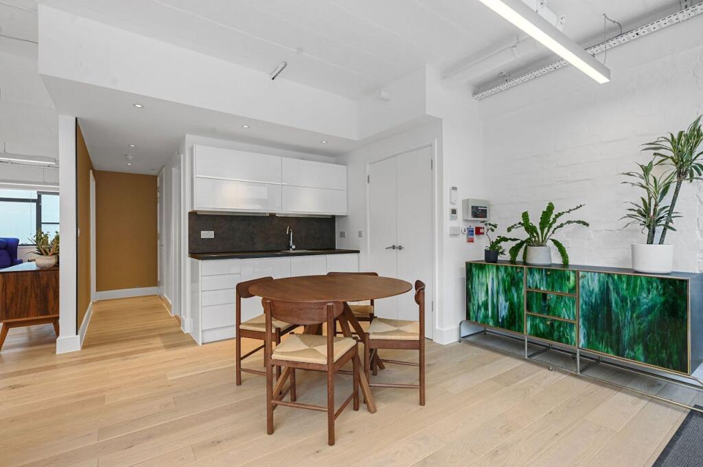 7 Long Street