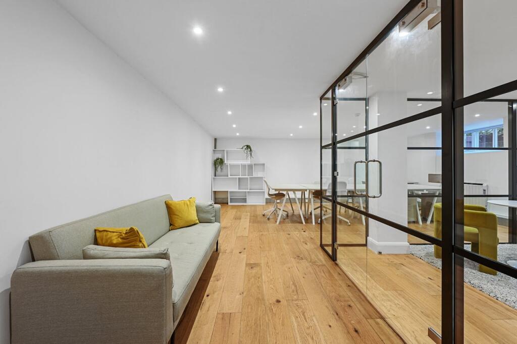 32B Waterside Wharf