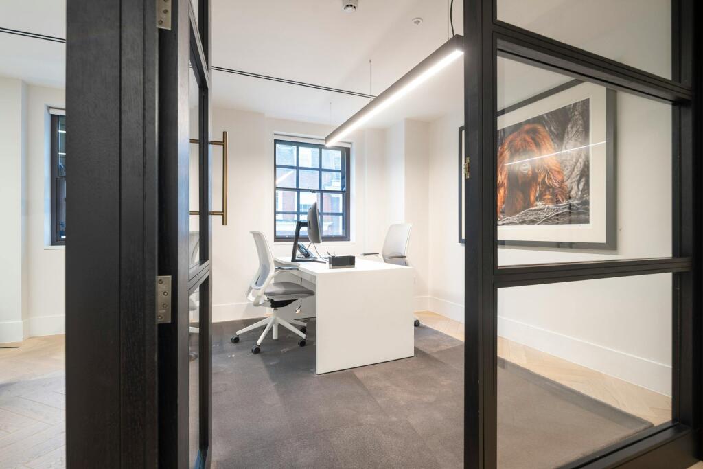 24 Grosvenor Street, London