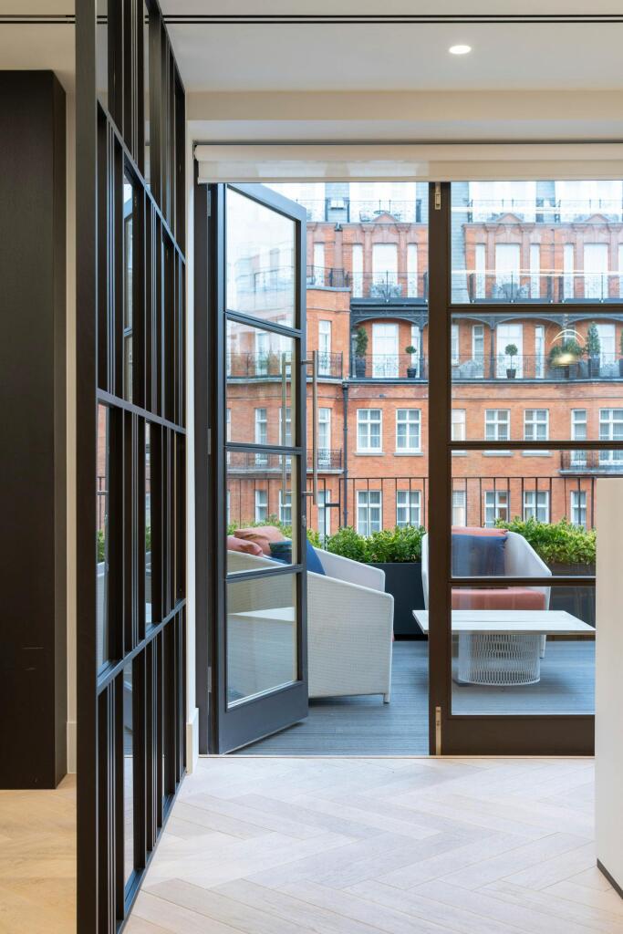 24 Grosvenor Street, London