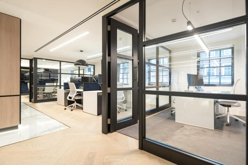 24 Grosvenor Street, London