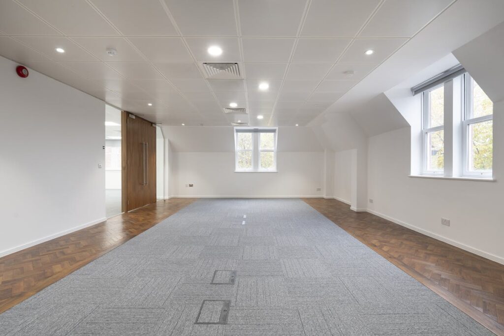100 Hammersmith Road, North