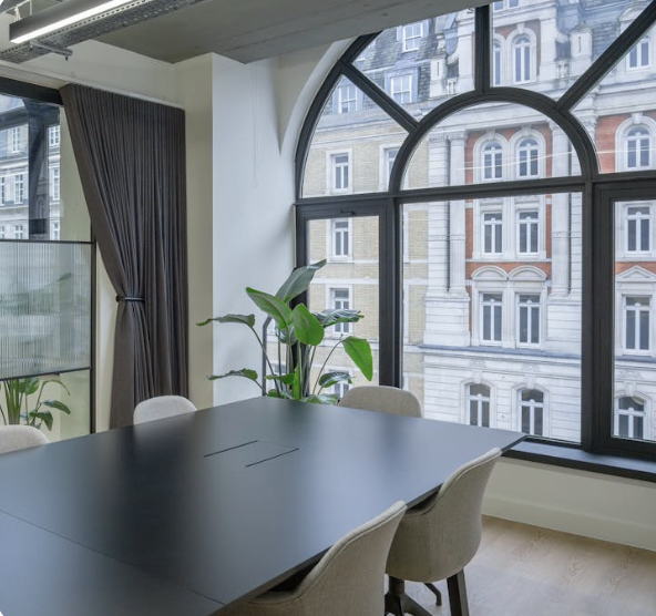 390 Strand