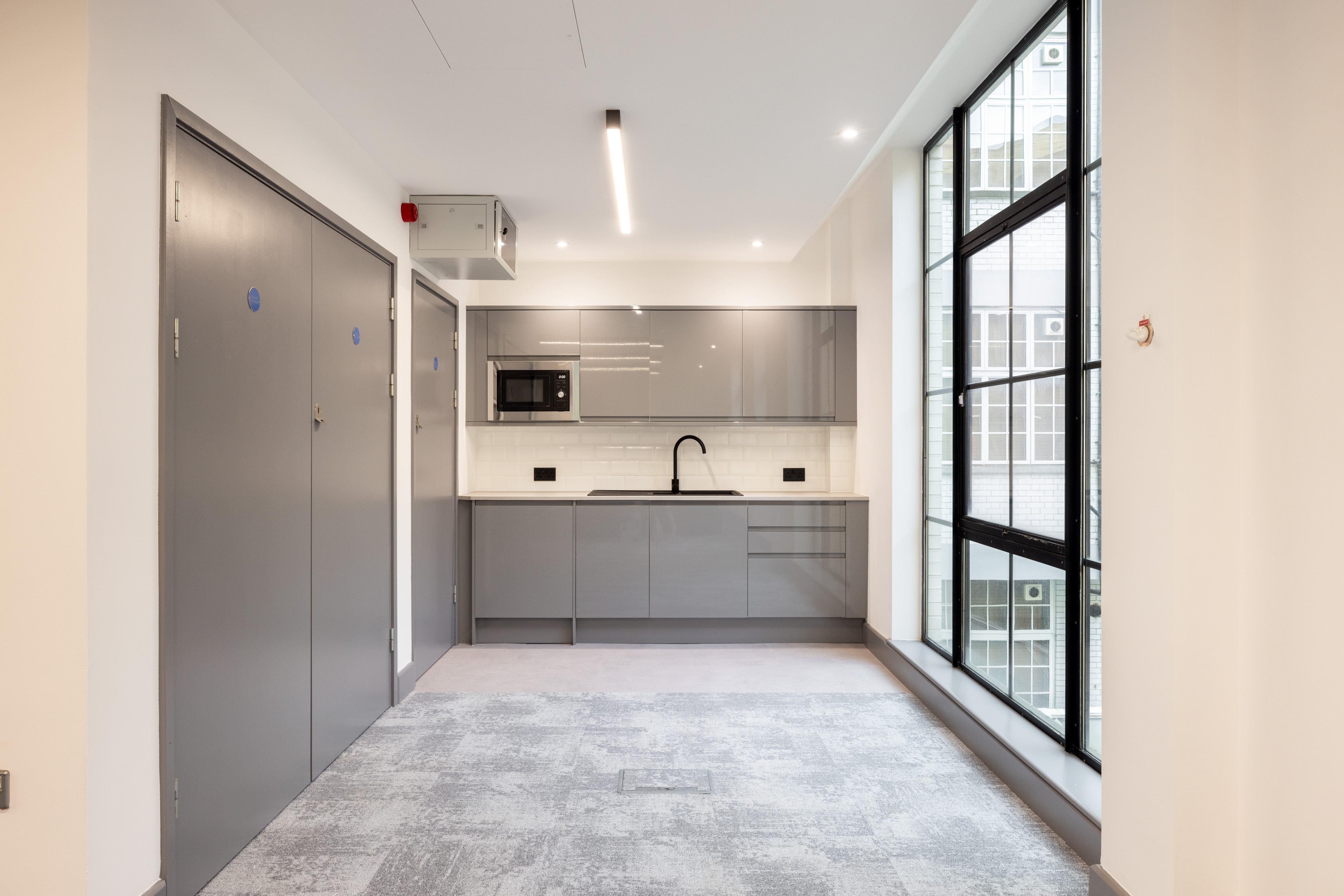 25 West Tenter Street