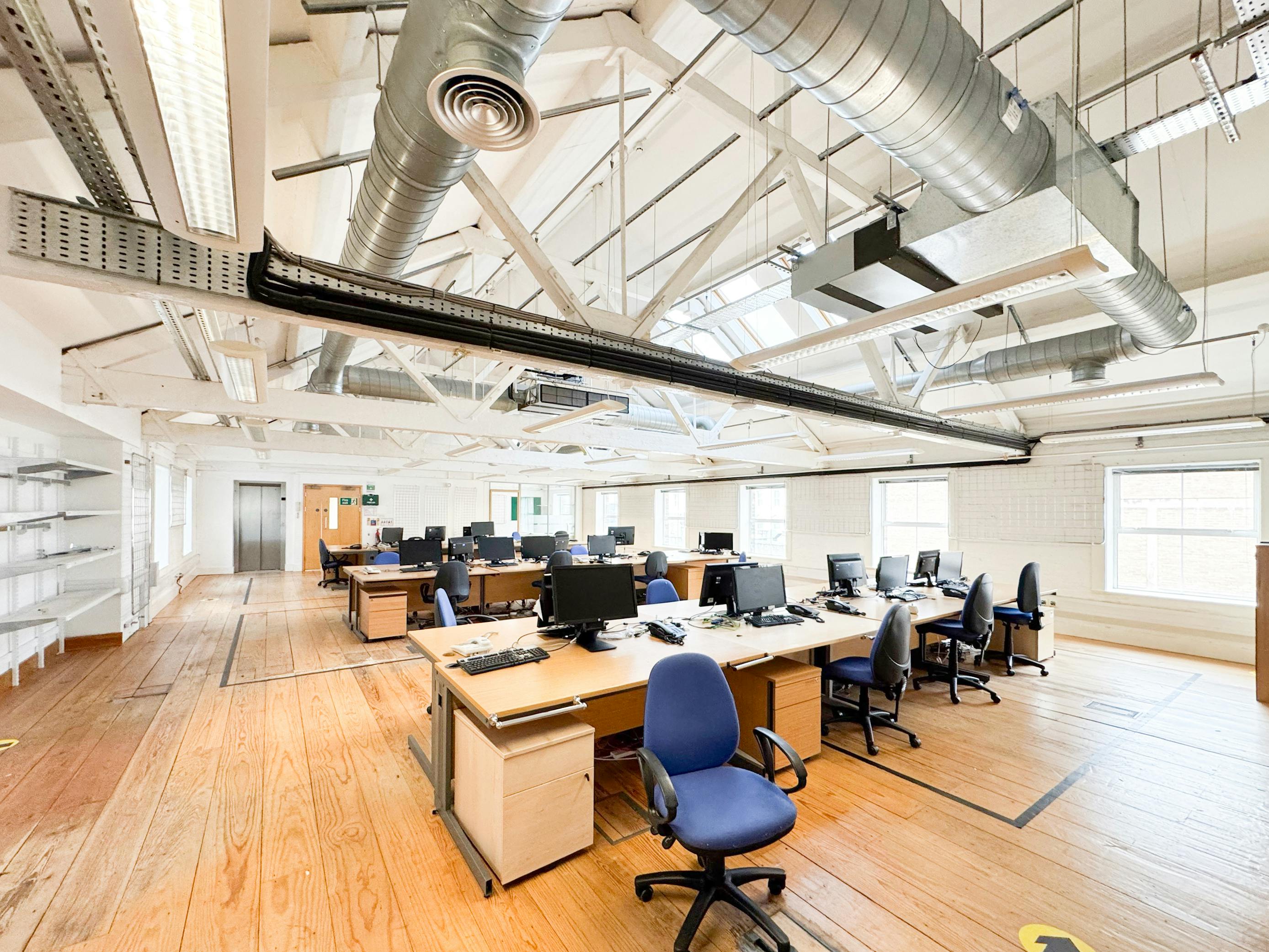 20 Conduit Place