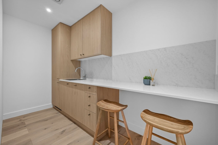 6 Brownlow Mews
