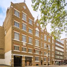Cloisters - 196 Old Street