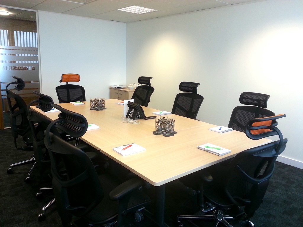 Serviced Offices in Queens Walk, Reading, RG1 7QF COS